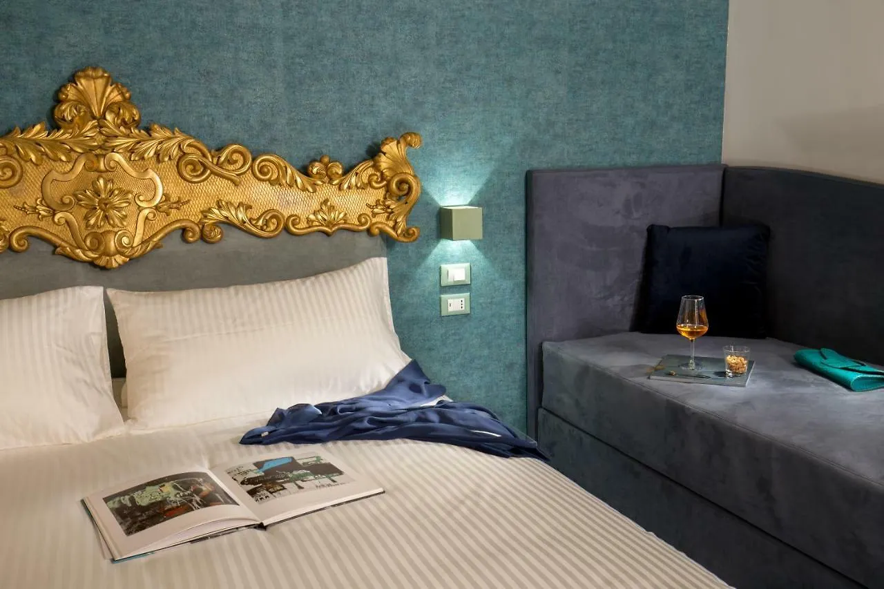 **  Gcf Luxury Suites, Guest House Roma Italia