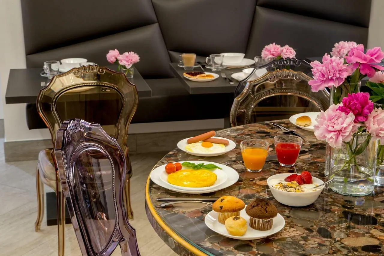 Gcf Luxury Suites, Guest House Roma 2*,  Italia